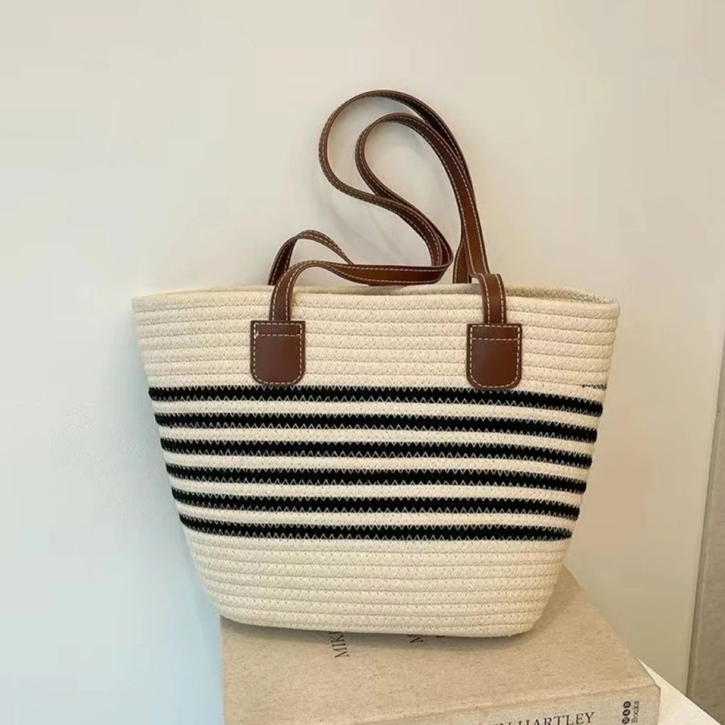 Women's Large Capacity Woven Straw Handbag 2025 New Summer Fashion Beach Bag Casual Tote Purse for Vacation Travel Shopping and Outdoor Activities Lightweight Breathable Natural Fiber Design