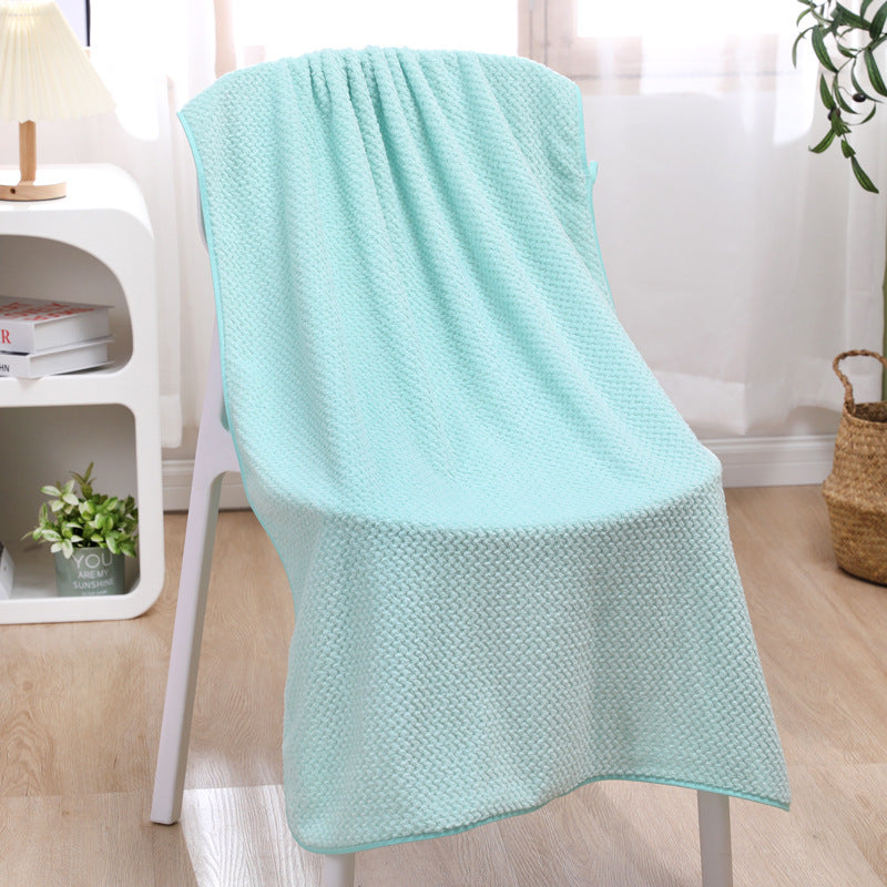 Premium Polyester Knitted Coral Fleece Pineapple Pattern Bath Towel Extra Thick Soft Absorbent Non Shedding for Home Spa Gym Travel with Custom Embroidered Logo