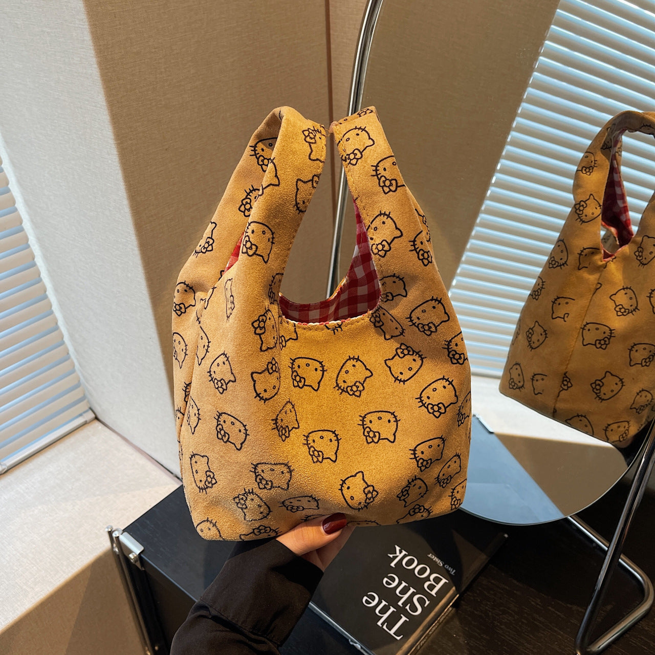 Vintage Cute Women Handbag New Fall Winter Embroidered Fashion Tote Bag for Work Casual Outfits Lightweight Portable Large Capacity Everyday Purse