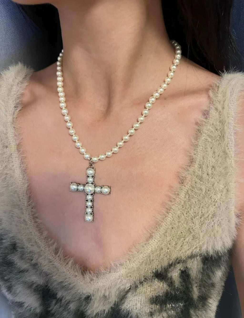 Trendy Cross Pendant Necklace for Women Layered Pearl Beaded Choker Minimalist Elegant Locket Chain Fashion Jewelry Gift for Girls Teens