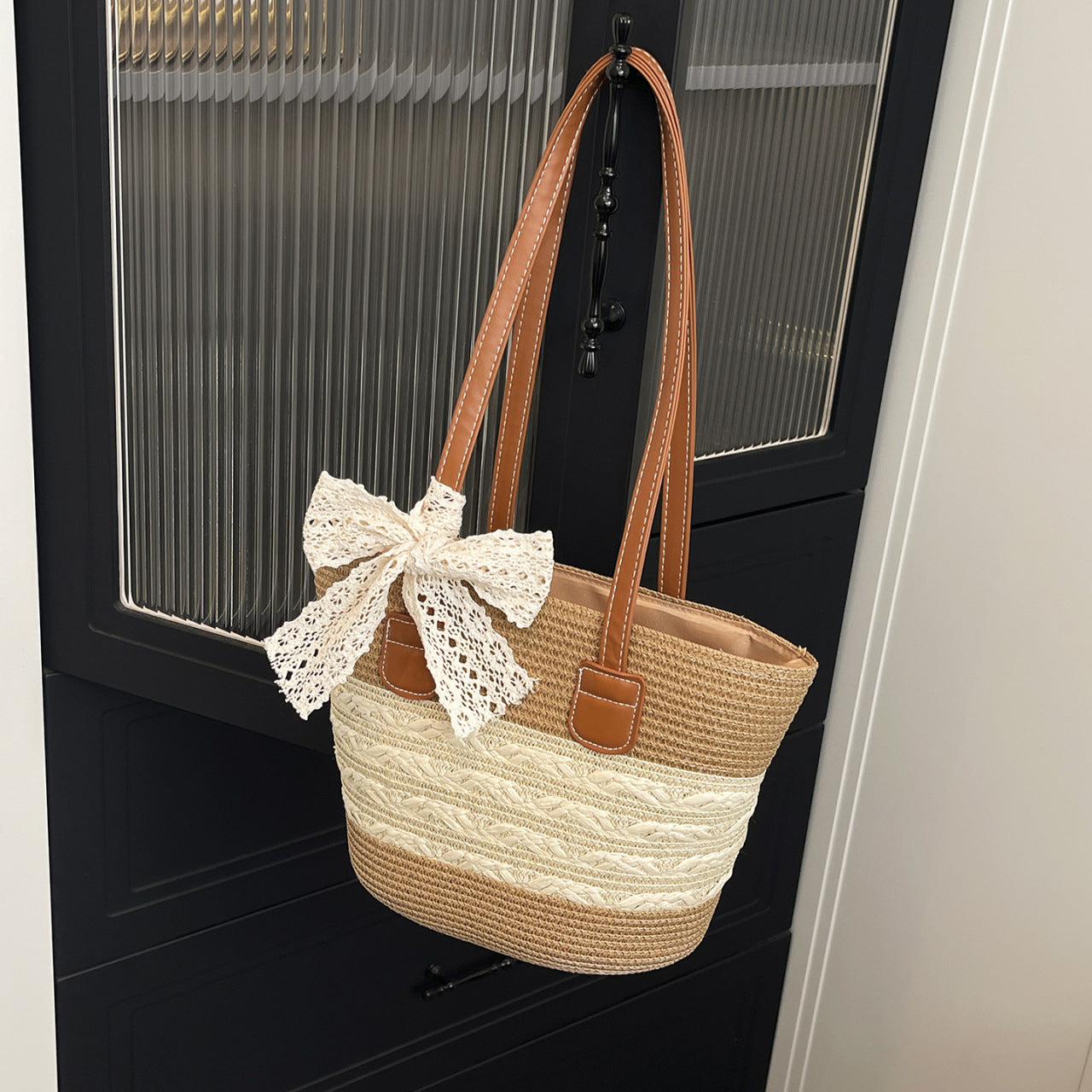 Handwoven Natural Seagrass Beach Bag Summer Vacation Tote for Women Boho Style Straw Handbag Lightweight Foldable Market Basket Travel Purse Casual Day Bag with Adjustable Strap Stylish Eco Friendly A