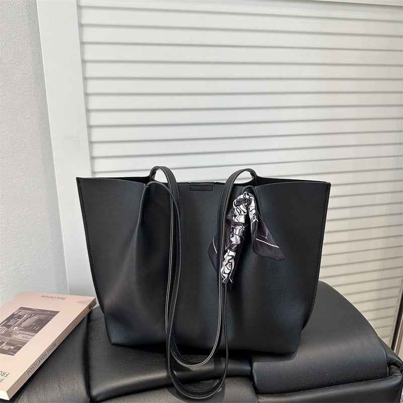 Vintage Inspired Crossbody Bag for Women 2026 New Fashionable Small Shoulder Bag with Large Capacity Spacious Tote Style Perfect for Work Daily Commute Casual Outfits and Everyday Use