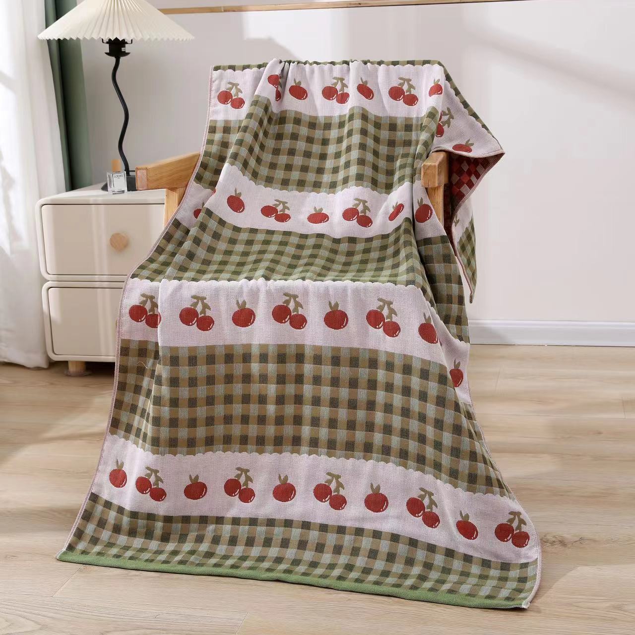 Extra Large 160x80cm Soft Absorbent Cotton Gauze Bath Towel for Adults Versatile Beach Towel Blanket Baby Swaddle Nursing Cover Lightweight Quick Dry Multi Layer All Season Use