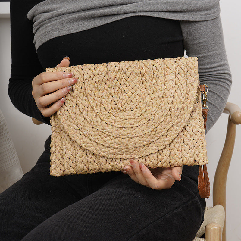 2026 New Women Summer Woven Crossbody Bag Made of Natural Corn Husk Handwoven Round Straw Tote with Flip Top Closure Lightweight Beach Boho Chic Handheld Purse for Vacation Travel and Casual Outfits