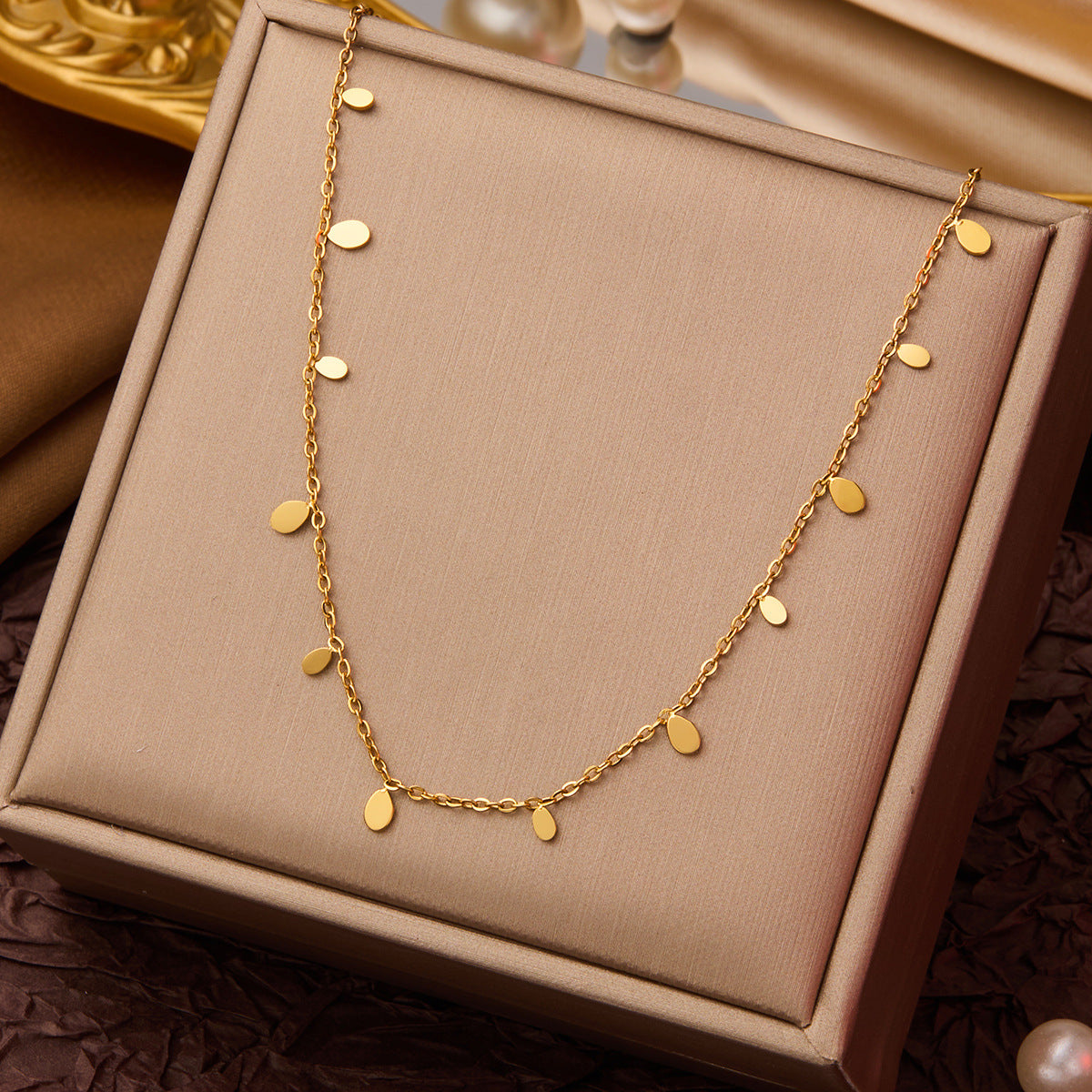 2025 New Titanium Steel Necklace for Women Elegant Minimalist Clavicle Chain Luxury Everyday Jewelry Trendy Instagram Style Fashion Accessory Versatile Lightweight Hypoallergenic Fine Jewelry