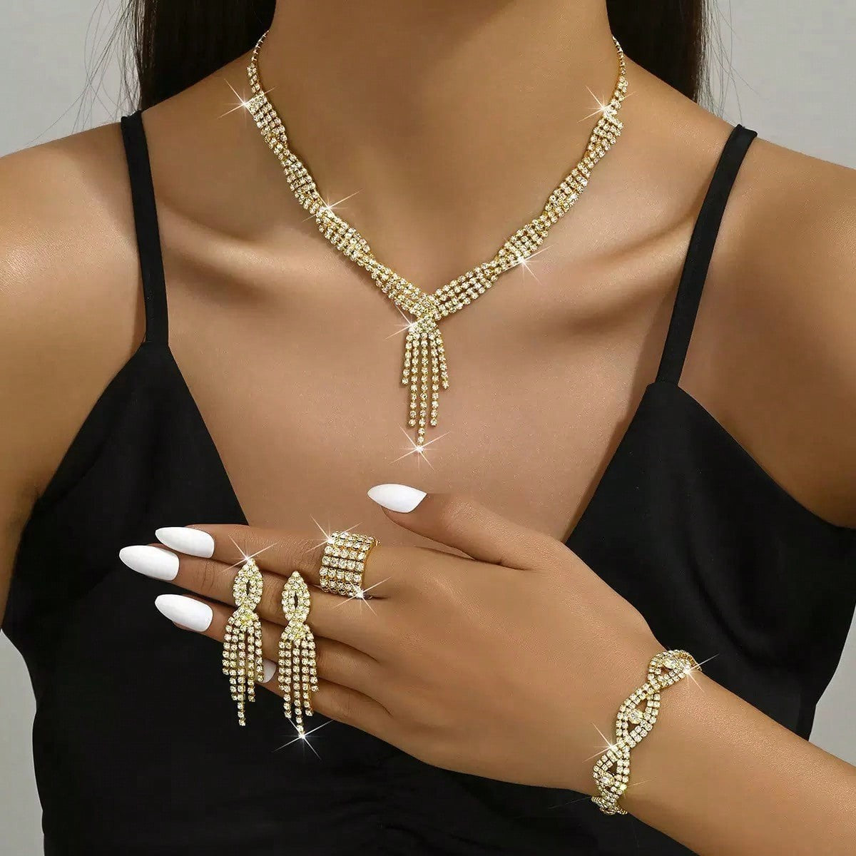 Cross-border hot Bridal Necklace Earrings Set European and American fashion high-end versatile collarbone chain with simple rhinestone accessories