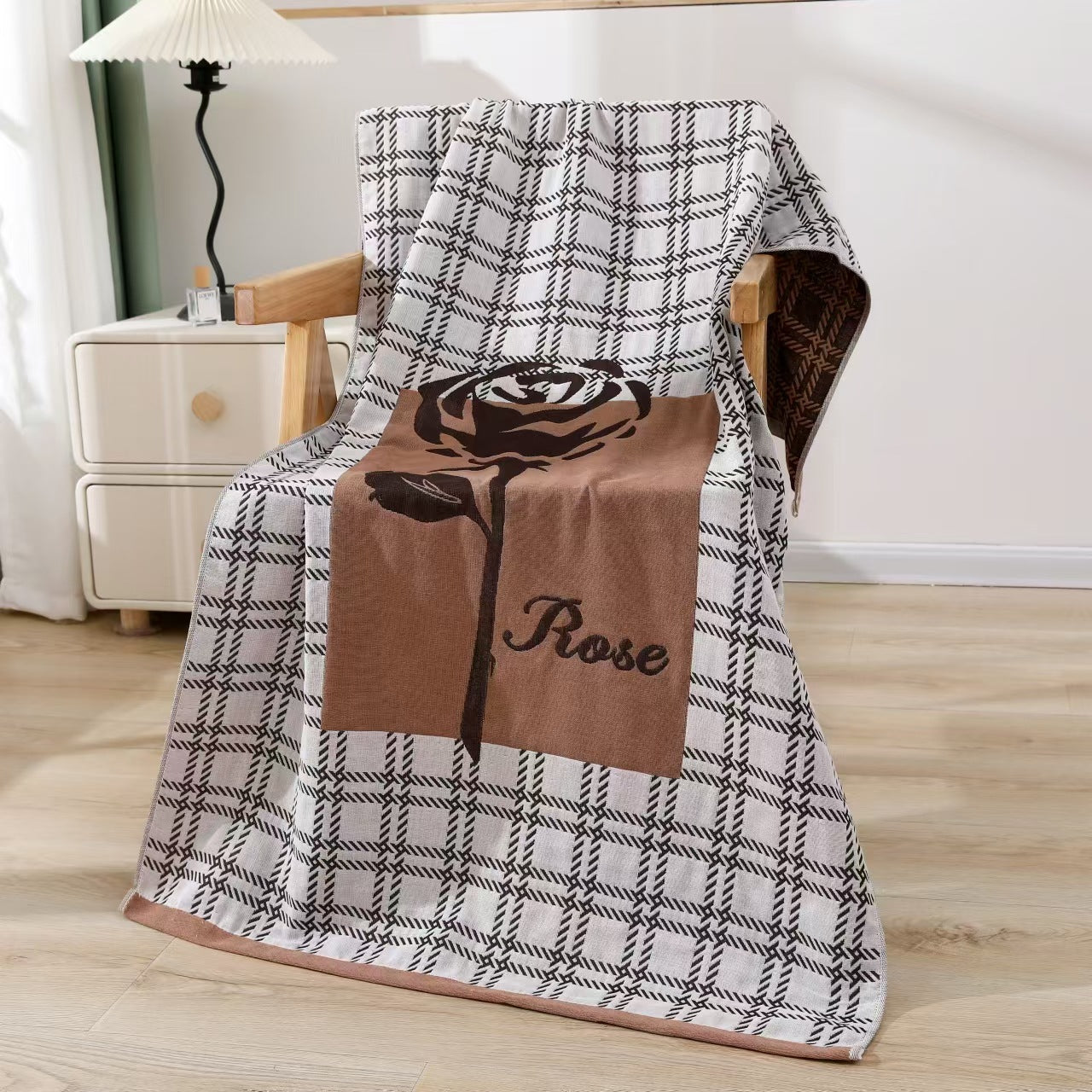 Extra Large 160x80cm Soft Absorbent Cotton Gauze Bath Towel for Adults Versatile Beach Towel Blanket Baby Swaddle Nursing Cover Lightweight Quick Dry Multi Layer All Season Use