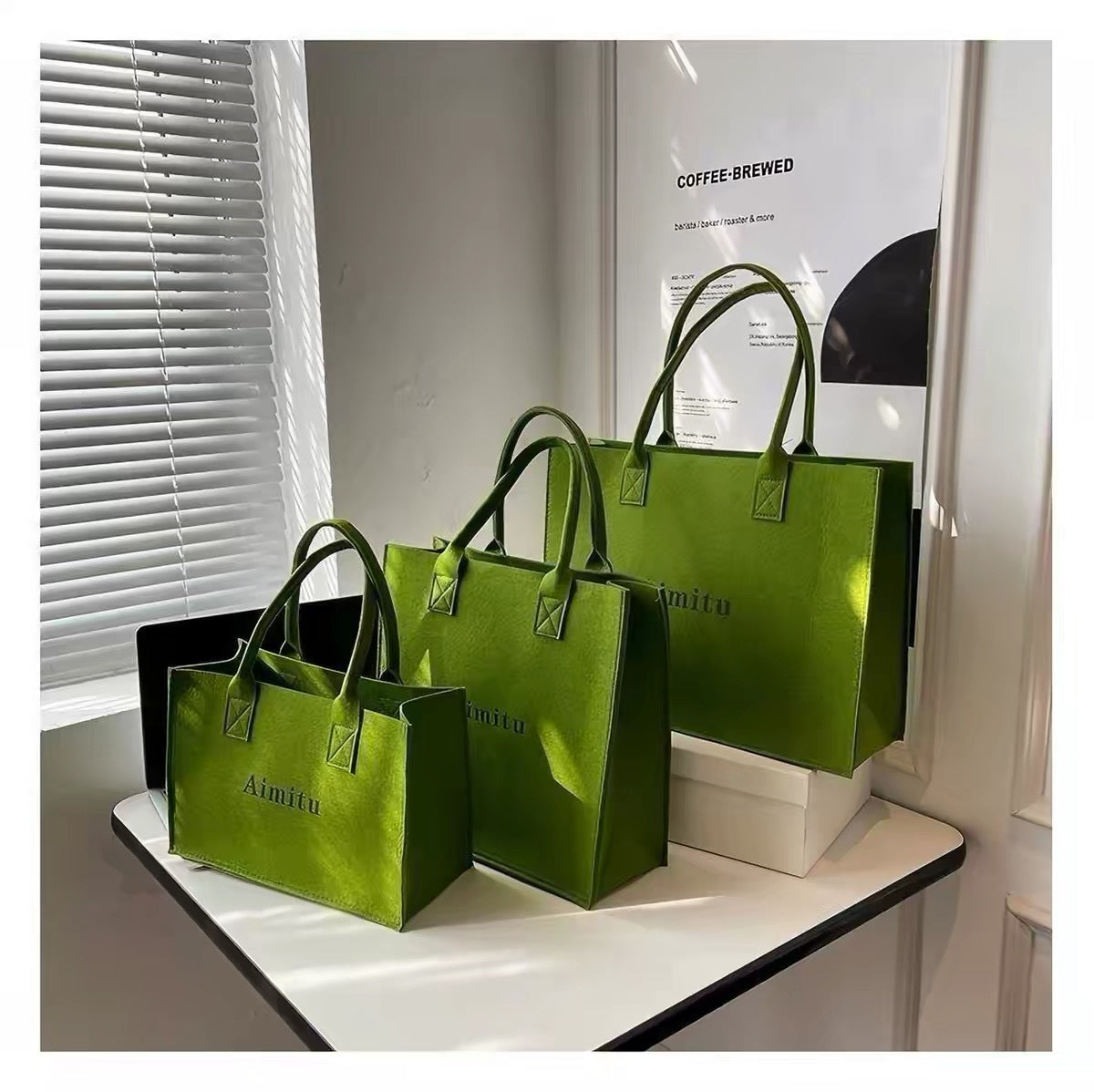 Custom Logo Women’s Large Capacity Felt Shoulder Bag Stylish Minimalist Commuter Handbag Trendy Office Tote for Work School Travel Lightweight Durable Fashion Accessory