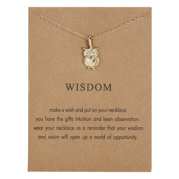Trendy Minimalist Bee Hummingbird Necklace for Women with Freshwater Pearl Pendant on Delicate Gold Plated Chain Perfect for Layering and Everyday Elegance