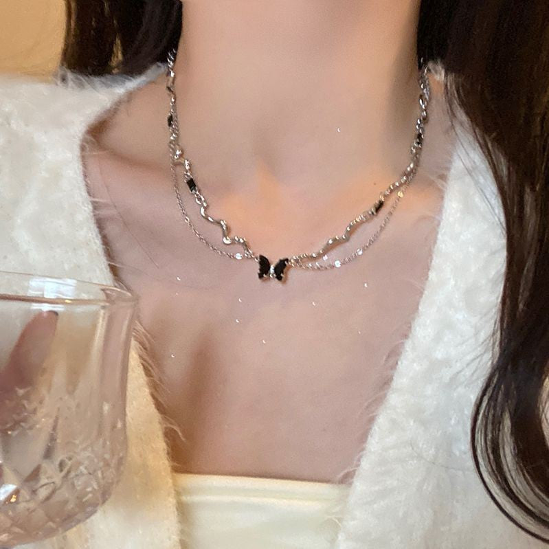 Sparkling Rhinestone and Pearl Necklace for Women Elegant Minimalist Locket Chain Trendy 2023 Fashion Jewelry Lightweight Luxury Delicate Choker Necklace Stylish Layering Piece