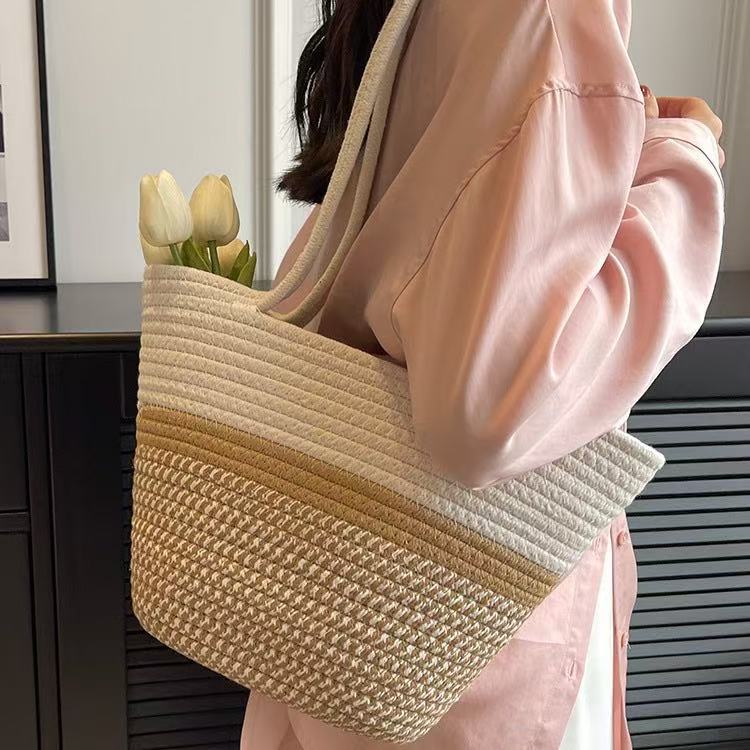 Women's Large Capacity Woven Straw Handbag 2025 New Summer Fashion Beach Bag Casual Tote Purse for Vacation Travel Shopping and Outdoor Activities Lightweight Breathable Natural Fiber Design