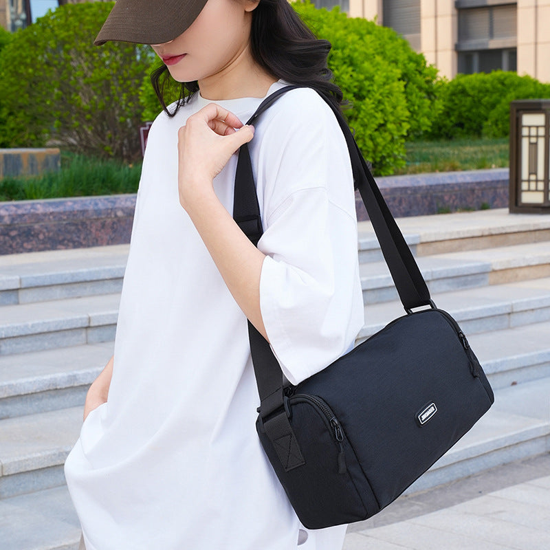 Spring New Women Nylon Crossbody Bag Plaid Pattern Commuter Lunch Bag Casual Unisex Fashion Shoulder Bag Lightweight Durable Water Resistant Everyday Purse for Work School Travel